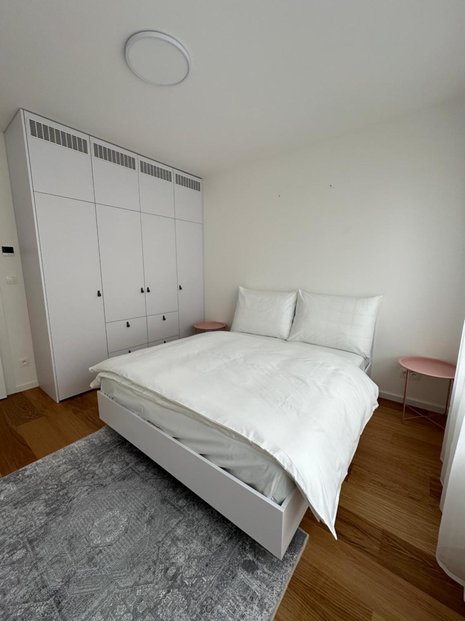 ברטיסלאבה Aurora Apartments מראה חיצוני תמונה
