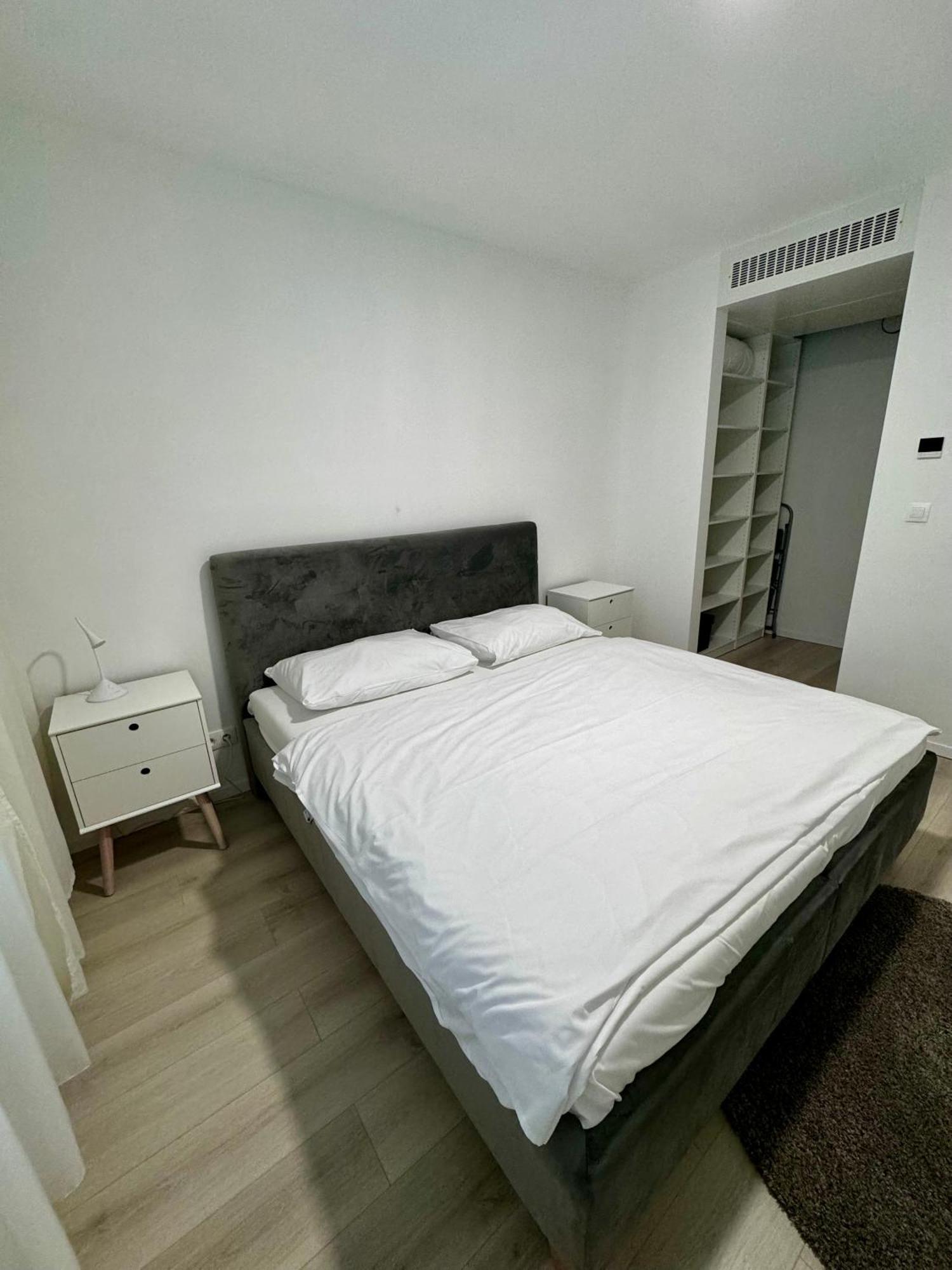 ברטיסלאבה Aurora Apartments מראה חיצוני תמונה